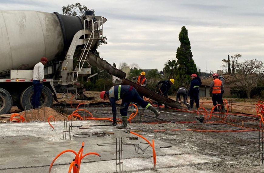 Construcción de edificio de educación secundaria para Colegio Fray Bentos